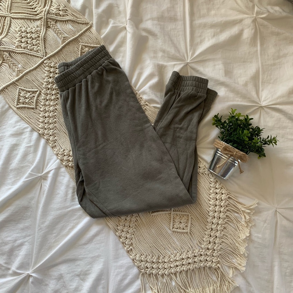 Olive Green Joggers/Sweatpants 🌵